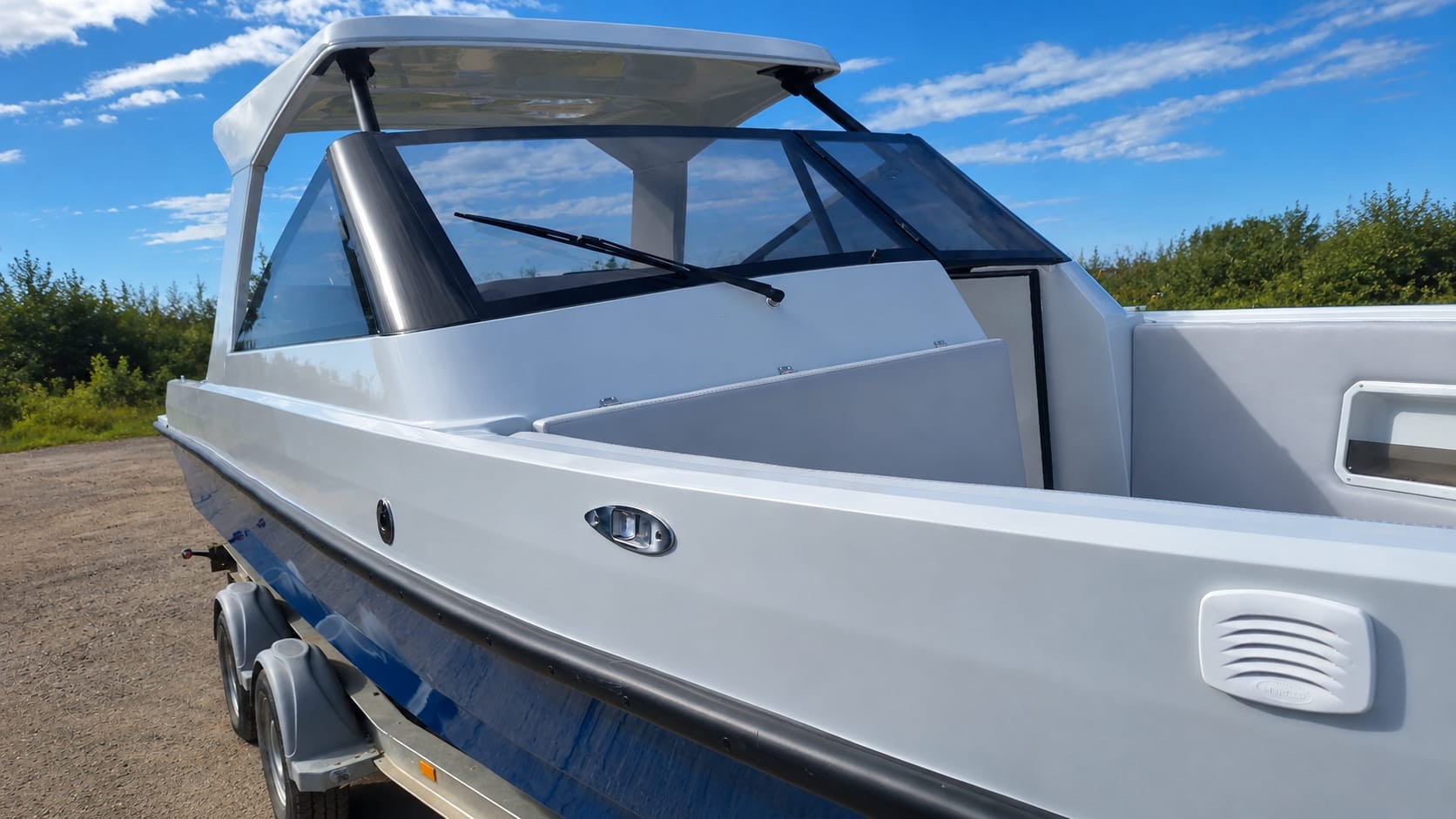 Corsar 900 Bowrider - Vedere laterală